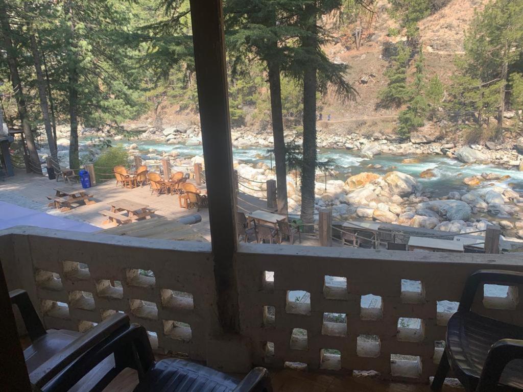 The Alpine Guest House Kasol Eksteriør bilde